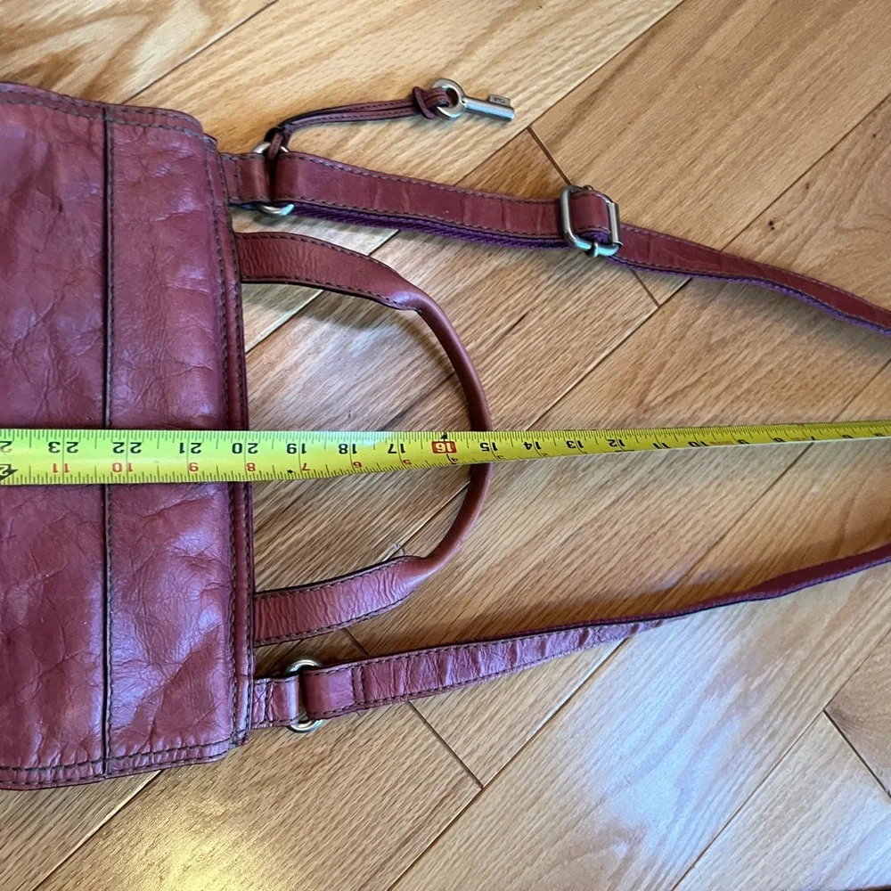 Fossil cranberry crossbody Leather Shoulder Bag with dual straps several pockets